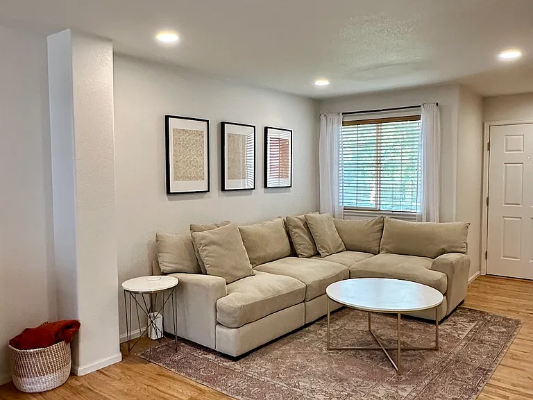 4131 W Kenyon Ave — Photo 4