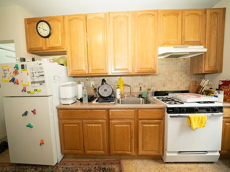 31-41 34th St #1B — Photo 4