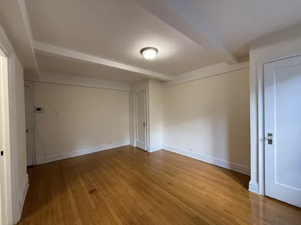 309 West 57th Street image 3 of 4