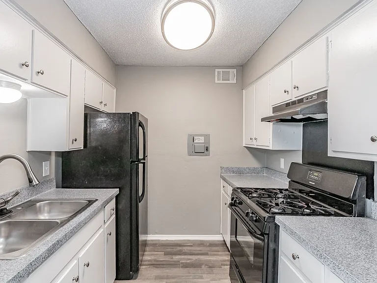 Davis Park Apartments — Photo 54