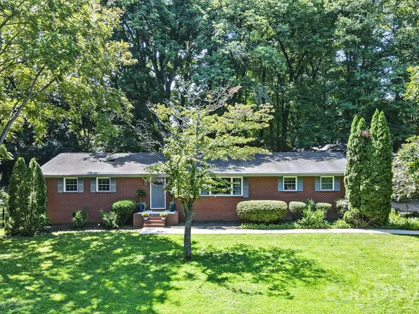 7108 Preston Ct, Charlotte, NC 28215