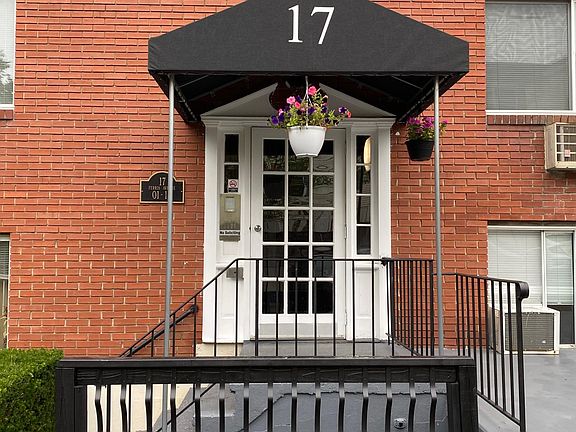 5th image of 17 Ferris Ave #1B