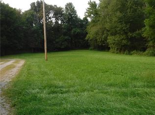 188 Blackhawk Rd, Beaver Falls, PA 15010