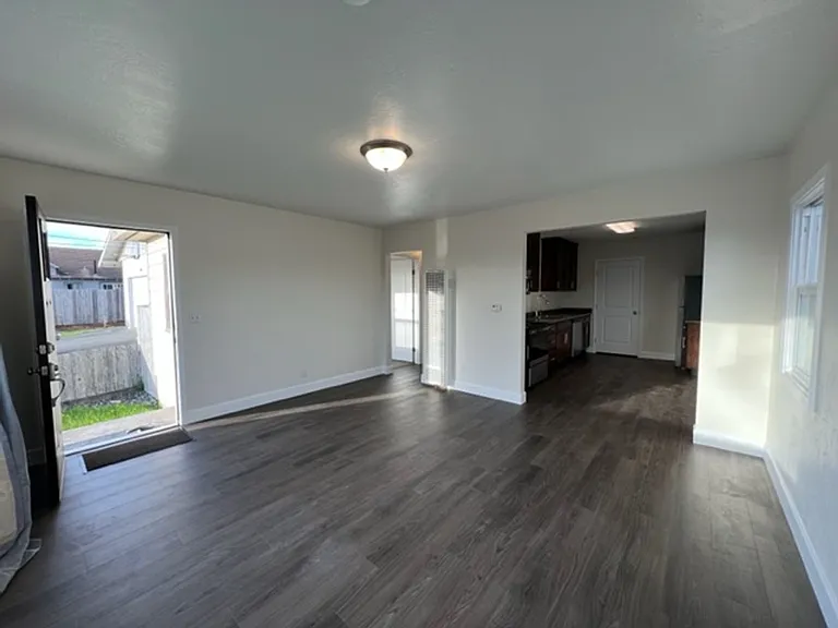 3223 Nevada St — Photo 6