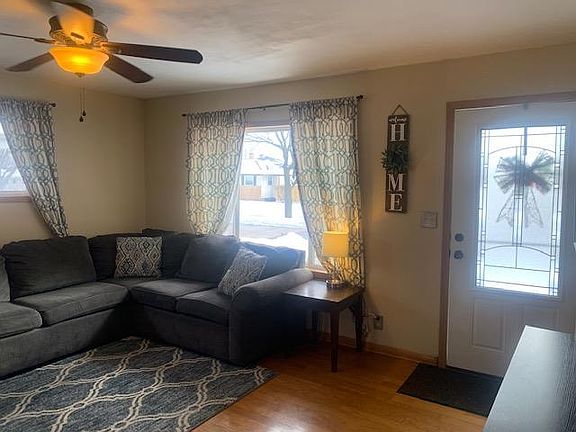 5th image of 1554 W Vogel Ave
