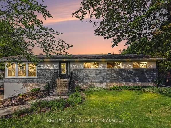 1363 Gerald St, Ottawa, ON K4A 3N2