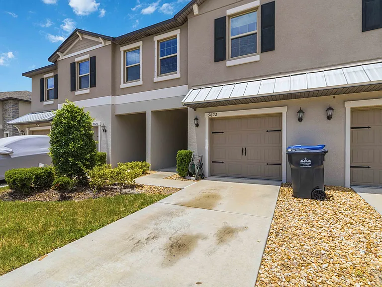 9622 Pembrooke Pines Dr — Photo 17