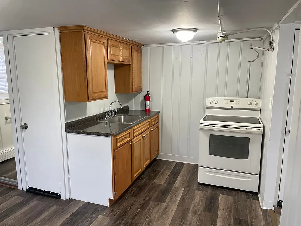 442 Smithfield Ave #1