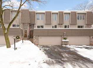 10318 Berkshire Rd, Bloomington, MN 55437