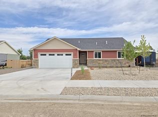 606 Cherry St, Cheyenne, WY 82007