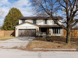 737 Village Green Ave, London, ON N6K1H3