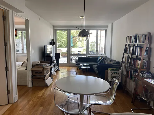 Rented by Compass | media 7