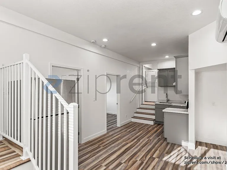 10806 Hubbard Way #B — Photo 6