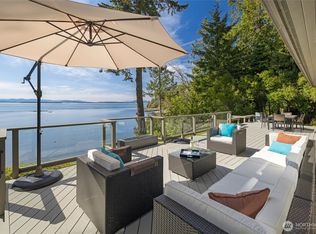 53 Smugglers Cove Rd, Friday Harbor, WA 98250