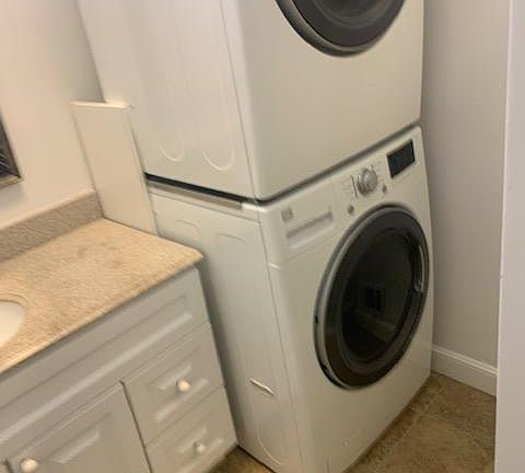 2nd image of 627 Bolton Ct APT 1