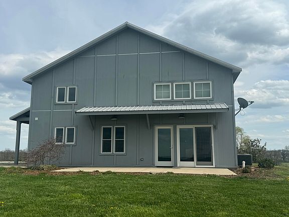 5th image of 246 Montague Ln