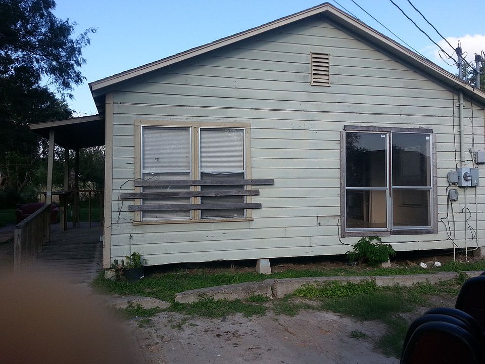 2nd image of 2414 Ofelia Ave APT A