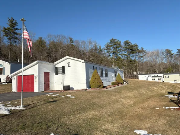 15 Fox Run Drive, Lewiston, ME 04240