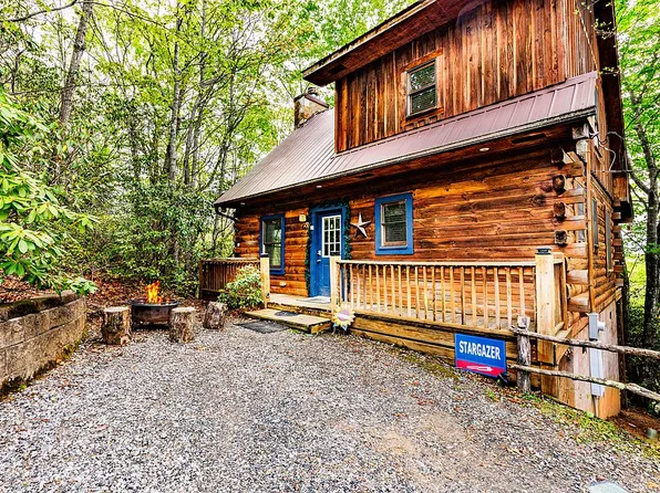 422 Bachman Ave, Bryson City, NC 28713