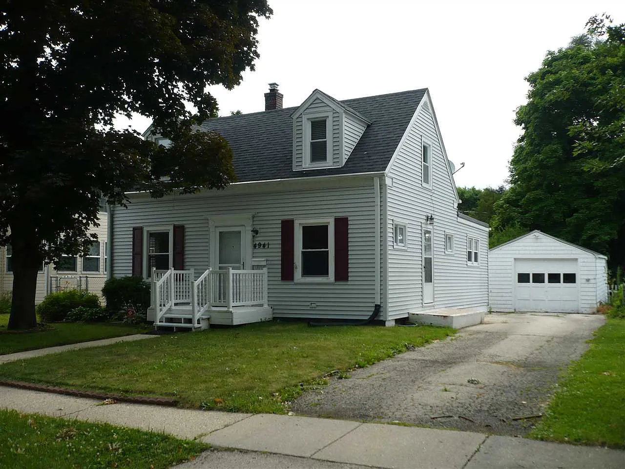 4941 Arlington St photo 1