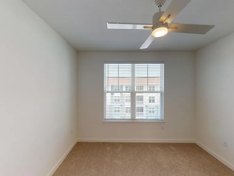 Essex Luxe Apartments — Photo 68