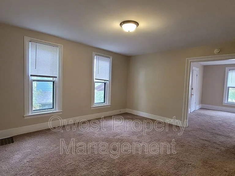 221 Hollister Ave SE #2 — Photo 7