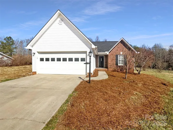 807 Limerick Dr, Dallas, NC 28034