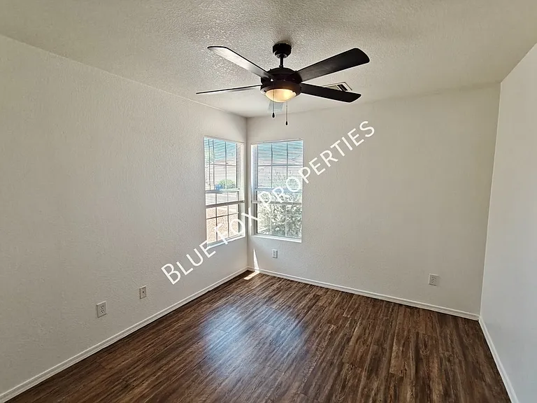 3117 S Nastar Dr — Photo 9