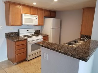 1303 Massachusetts Ave APT 203, Riverside, CA 92507