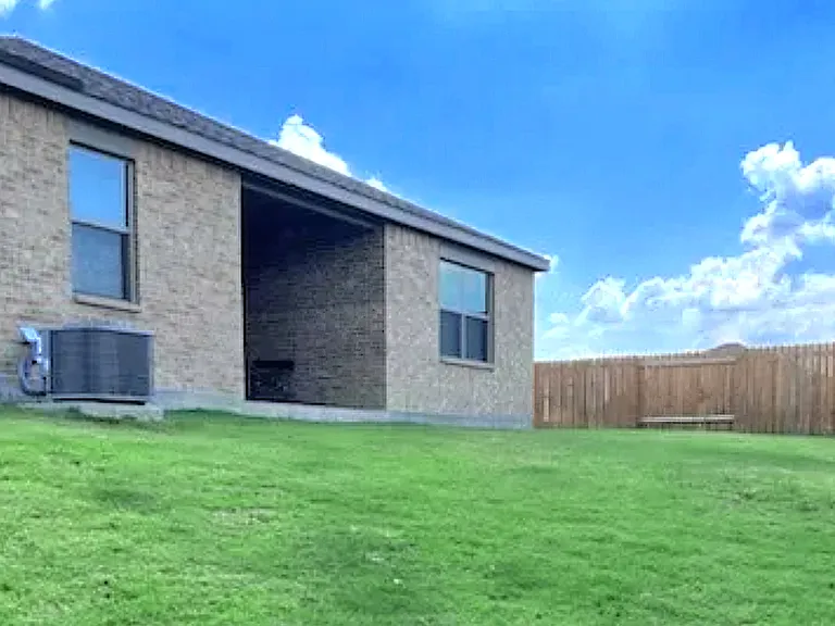 2304 Dahlia Way — Photo 13