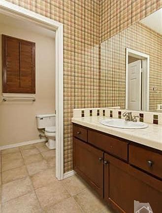 3rd image of 411 Brister Park Ct