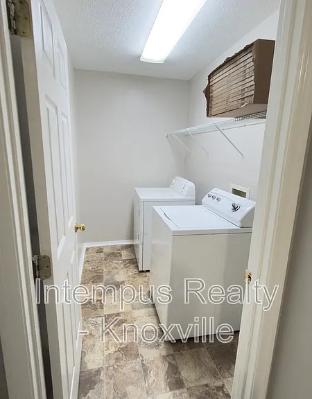 1013 Ashley Michelle Ct — Photo 10