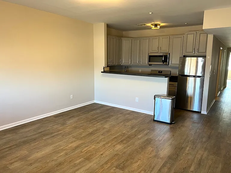 127 Main St #3S — Photo 2