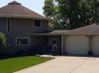 30 Moore Rd, Washington, PA 15301