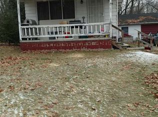 140 Columbus Ave, Houghton Lake, MI 48629