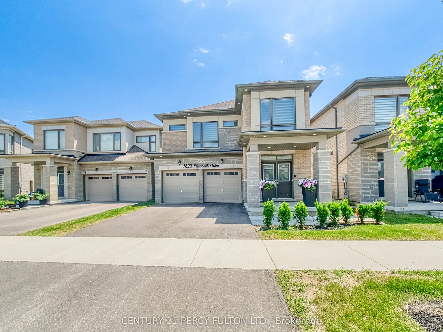 4 bed, $3,250 — Photo 2