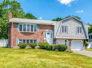 7 Flintlock Ln, Dedham, MA 02026