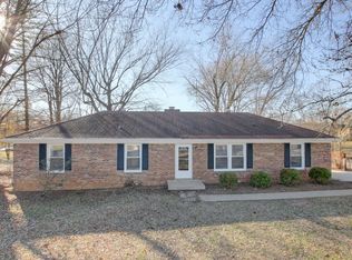 1585 Elberta Dr, Clarksville, TN 37042