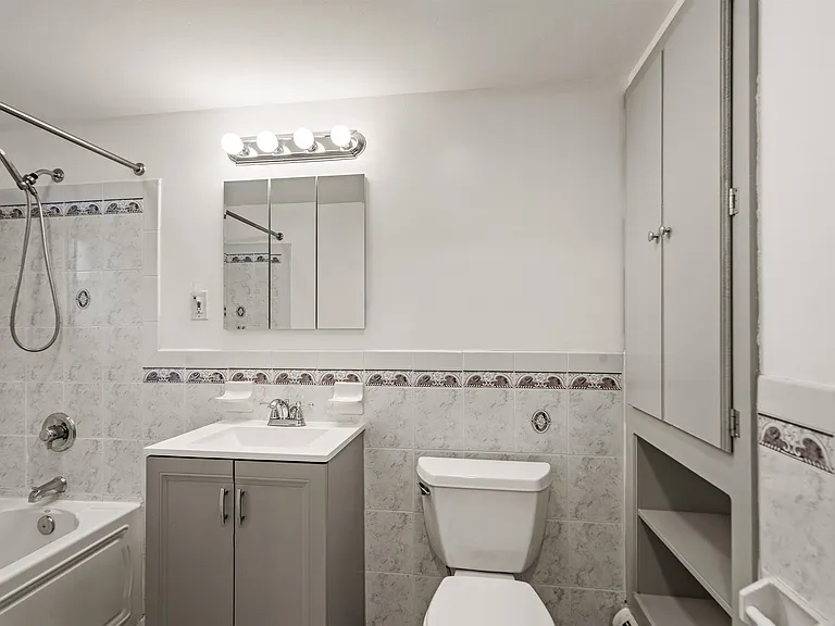 800 Ocean Ave #1 — Photo 18