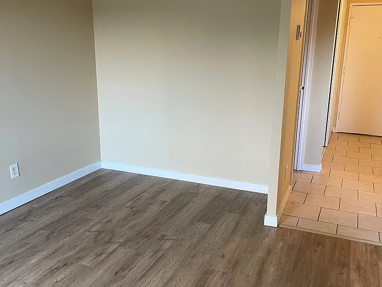 754 Laflin St — Photo 21
