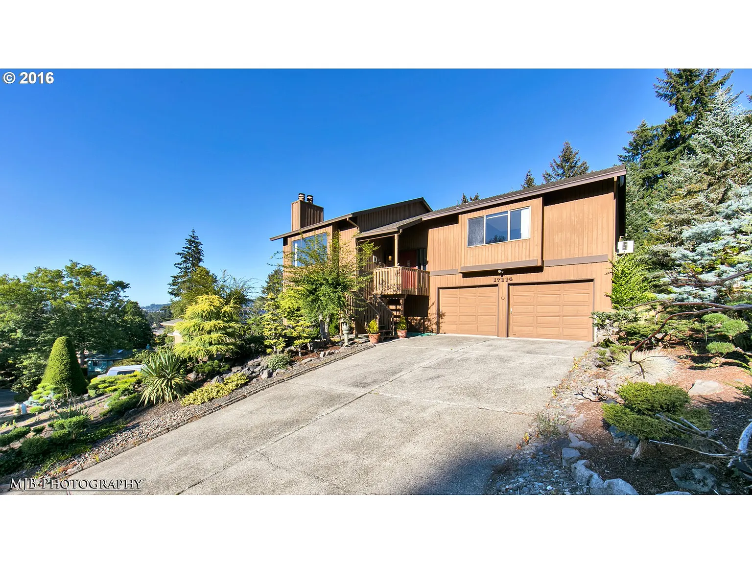17114 Stanhelma Dr photo 1