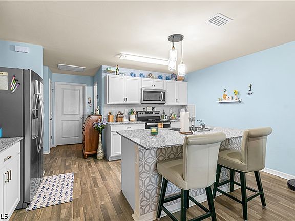 5th image of 9158 Aegean Cir