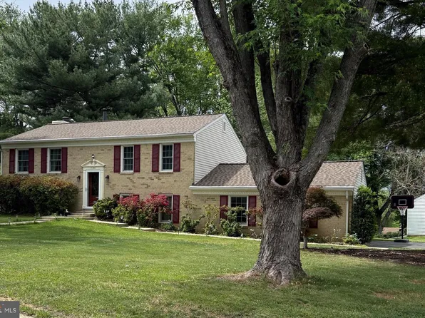 11301 Stryver Ct, Gaithersburg, MD 20878