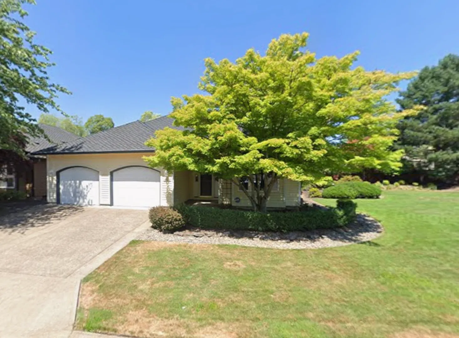 16127 NW Birdie Lane ~ Immaculate Home in Claremont 55+ Community — Photo 1