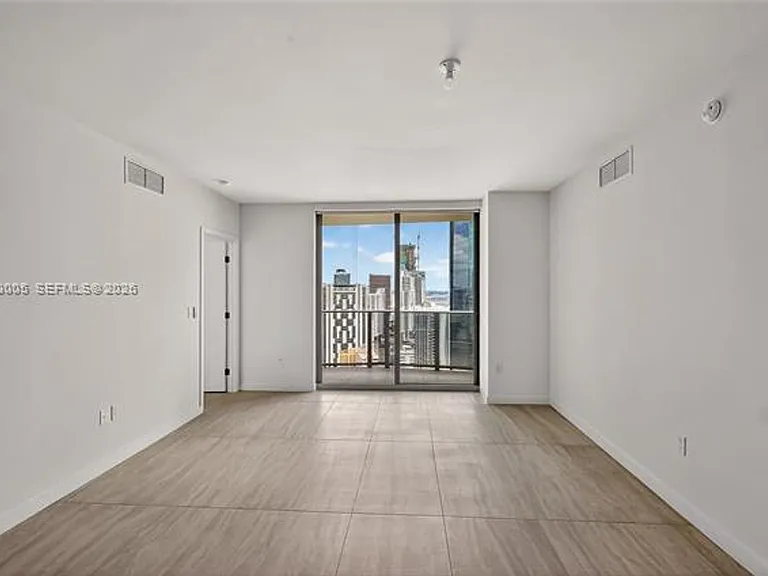 77 5th St #4202 — Photo 17
