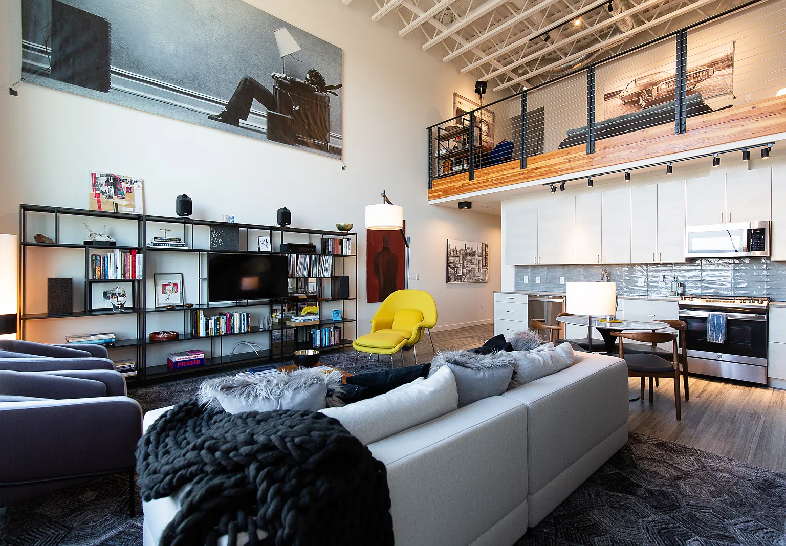 2 bed, 1310 sqft, $4,500 — Photo 3