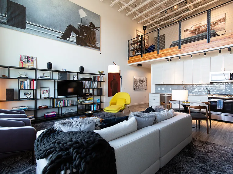 515 W Aspen St #312 — Photo 3