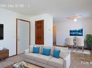 5980 2nd St NE APT 1, Fridley, MN 55432