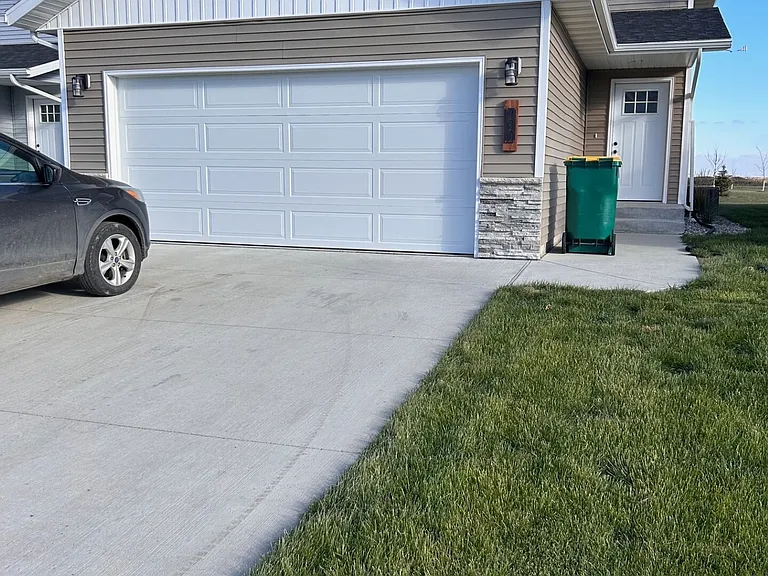 236 Divide Dr — Photo 1