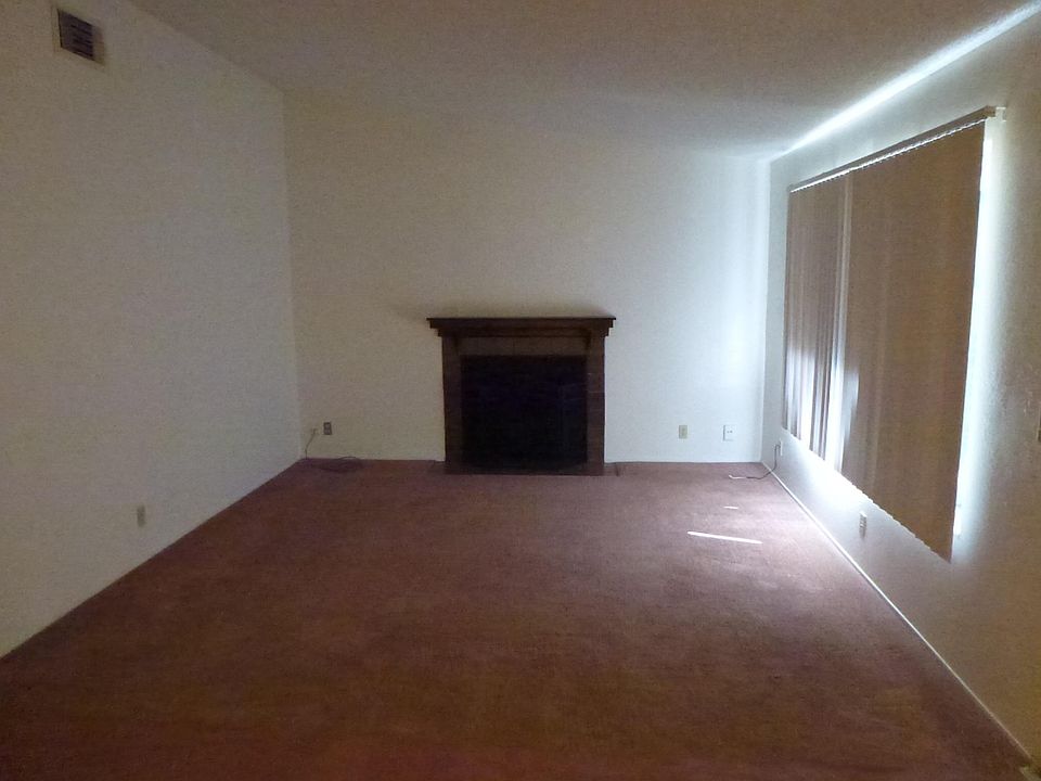 2nd image of 220 W Woodland Ave
